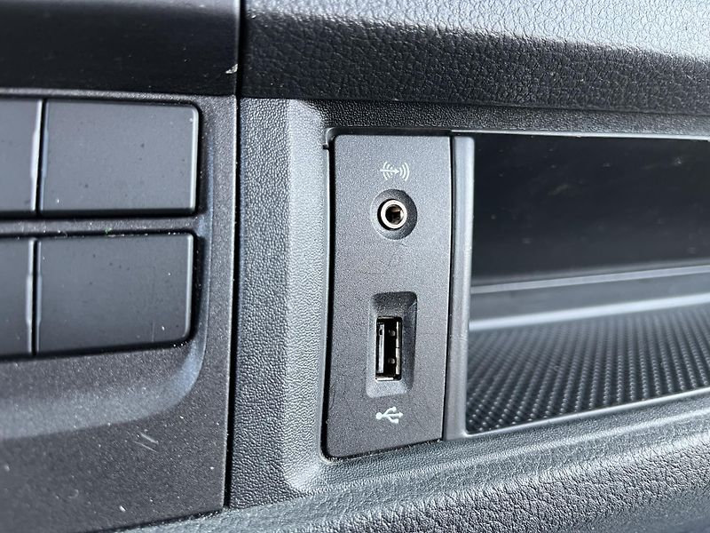 Volkswagen Multivan (2019) 2.0TDI*110KW*7MÍST*KAMERA*ACC  - fotka 20 z 33