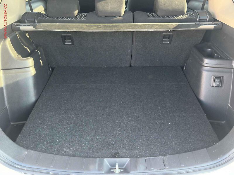 Mitsubishi Outlander (2017) 2.0 MIVEC, Edition, AT, TZ - fotka 7 z 20