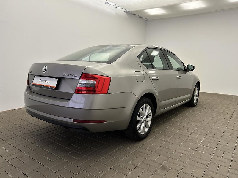 Škoda Octavia 1.0 TSI Ambition Plus Extra - fotka 2 z 22