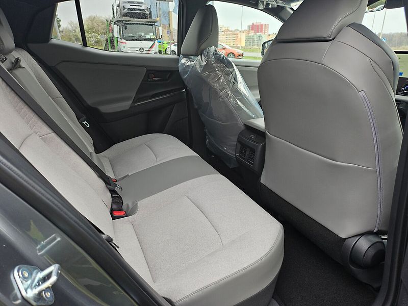 Toyota C-HR Executive VIP 4x4 - fotka 7 z 8