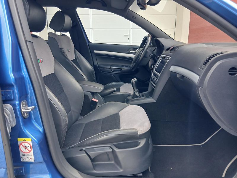 Škoda Octavia 2.0 TFSi RS - fotka 16 z 34