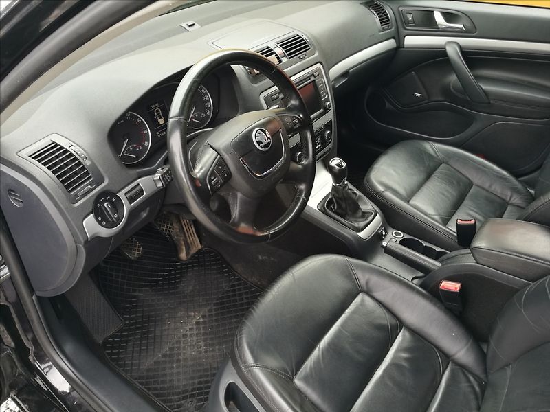 Škoda Octavia 1,2 TSI LPG kombi Elegance - fotka 11 z 22