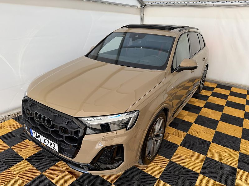 Audi Q7 3.0Tdi*7-mist*CZ*DPH*S-Line - fotografie inzerátu