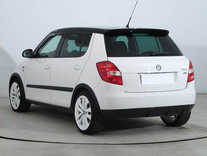 Škoda Fabia (2011) Monte Carlo 1.2 TSI - fotka 4 z 17