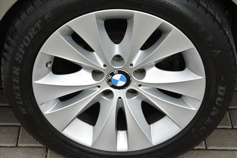 BMW Řada 5 535xi 225kW 4x4 - fotka 9 z 27