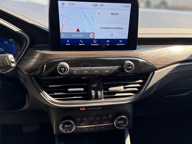 Ford Kuga 4x4 2,5HEV VIGNALE TOP VÝBAVA - fotka 9 z 20
