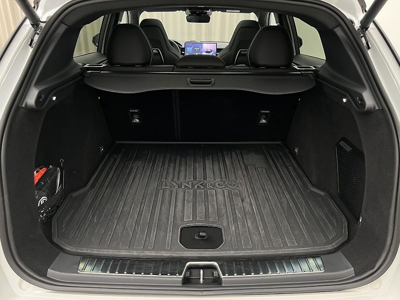 Lynk & Co 01 MORE PHEV AUT CZ 1.maj - fotka 5 z 54