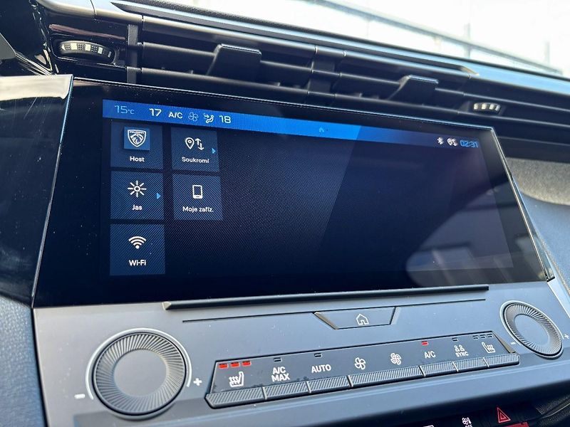 Peugeot 308 SW 1.5 BlueHDi 96 kW - fotka 15 z 24