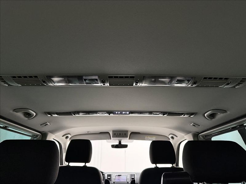 Volkswagen Multivan 2.0TDI 150kW COMFORT 2XALU - fotka 32 z 42