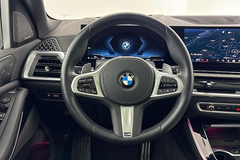 BMW X5 xDrive40i - fotka 24 z 29