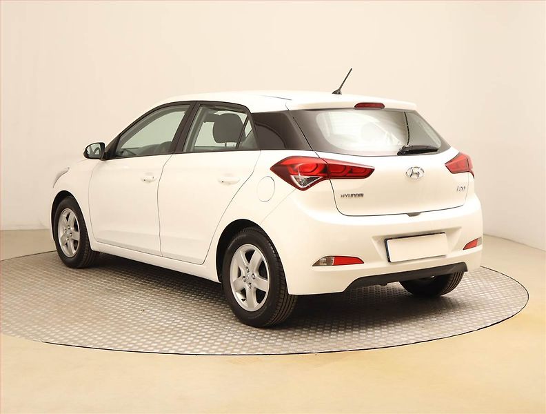 Hyundai i20 (2018) 1.2, Serv.kniha - fotka 4 z 17