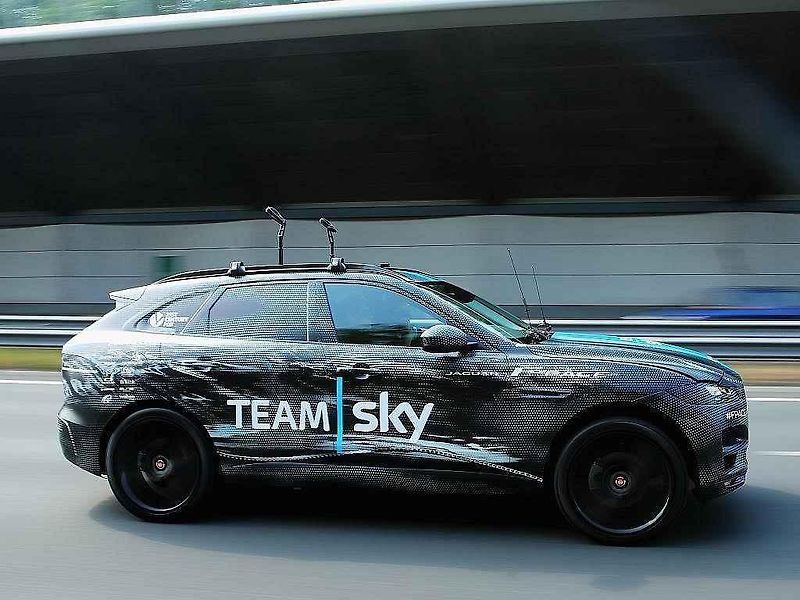 Jaguar F-Pace.