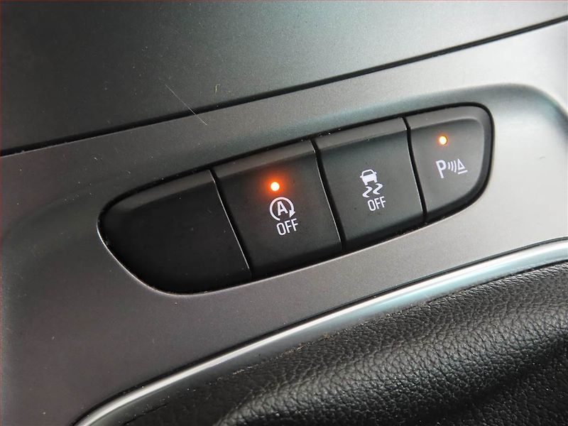 Opel Astra (2019) 1.6 CDTI, Navi, Tempomat - fotka 17 z 18