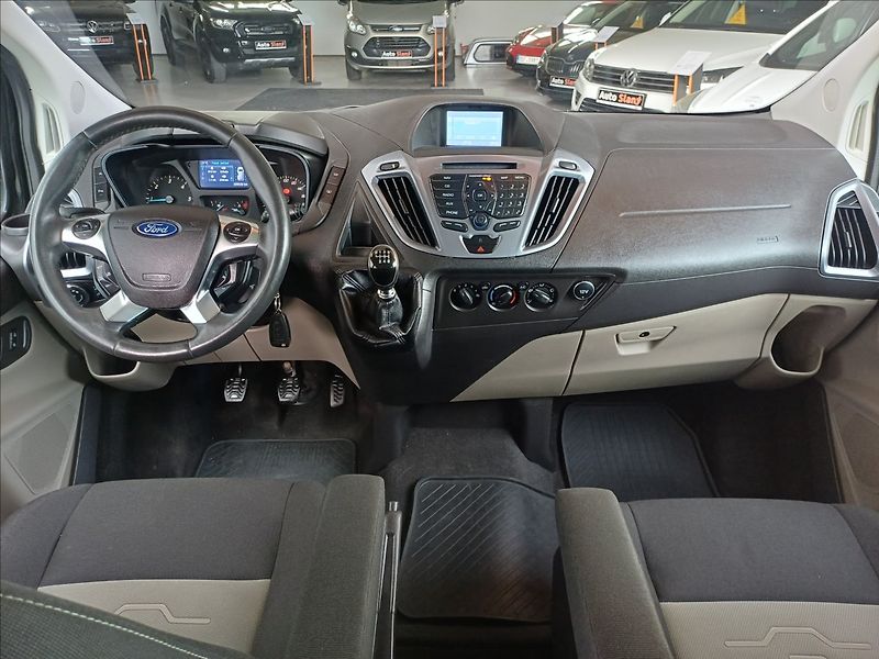 Ford Tourneo Custom 2,2 Titanium 114kW,po servisu - fotka 14 z 29