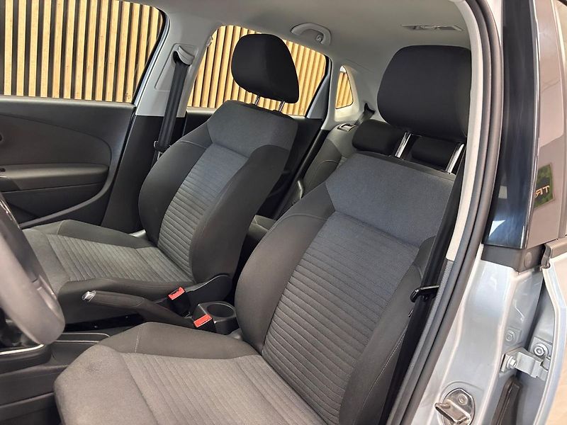 Volkswagen Polo 1.2i - fotka 12 z 28