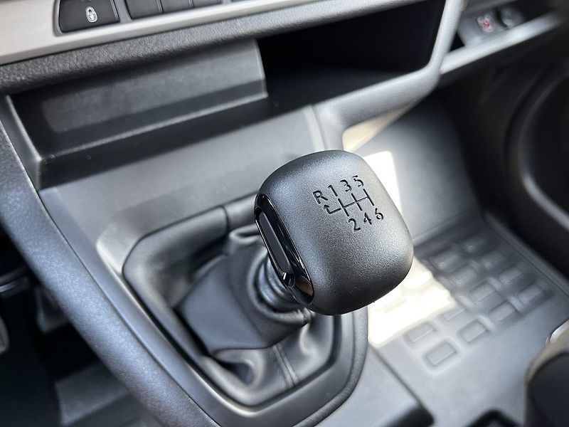 Toyota ProAce Verso 2.0D 140k 6MT Business Comfort - fotka 22 z 34