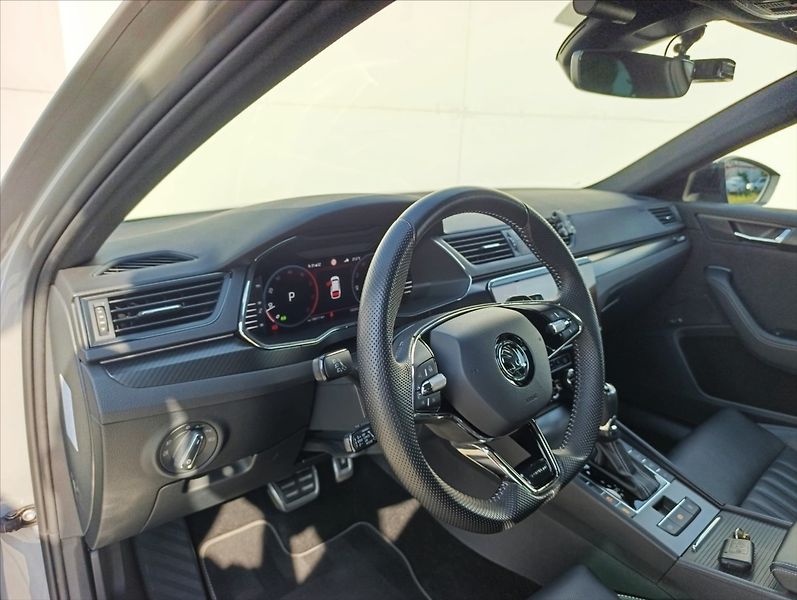 Škoda Superb 2,0 TDi DSG 4x4 Tažné 1maj.,ČR - fotka 13 z 46