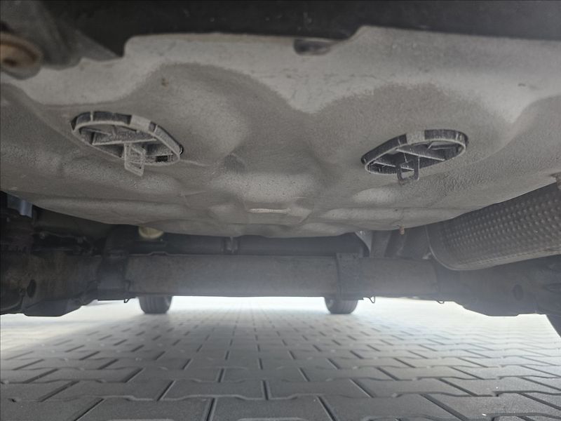 Peugeot 208 1,2 i Actice klima - fotka 26 z 40