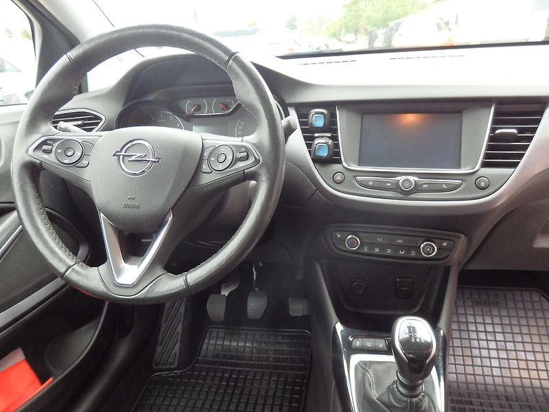 Opel Crossland X 1,2 TURBO 81kW, 1.MAJITEL - fotka 12 z 16