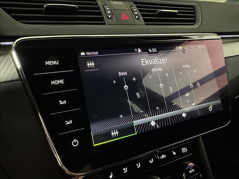 Škoda Superb 2,0 TDi  Sportline LED Virtual - fotka 39 z 48