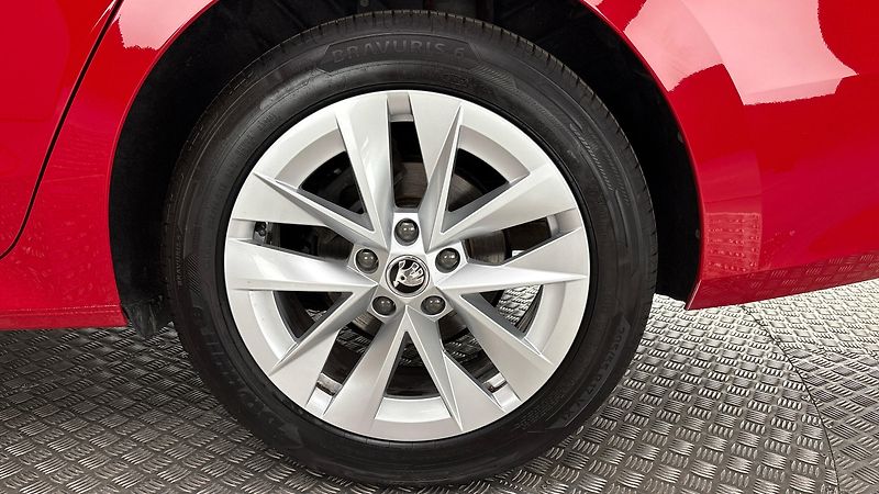 Škoda Octavia 2.0 TDI Style - fotka 19 z 27