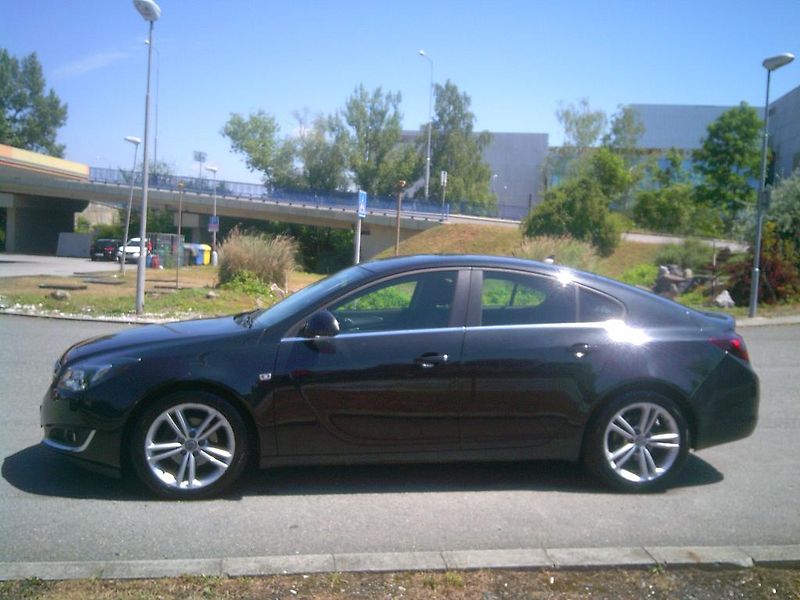 Opel Insignia (2017) 2.0 CDTi 125kW,KOUP.ČR, 1.MAJ. - fotka 2 z 12