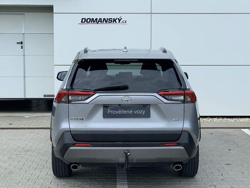 Toyota RAV4 COMFORT STYLE 2,0 129kW MAN6 - fotka 12 z 31