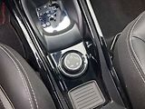 Peugeot 2008 (2019) 1.2 PT, Allure, AT, navi - náhled 16