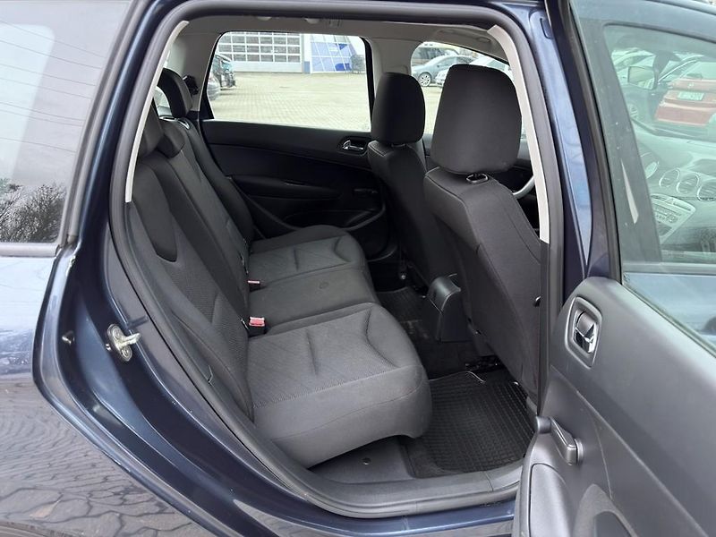 Peugeot 308 1.6 HDI 68 kW servisní knížka - fotka 10 z 18