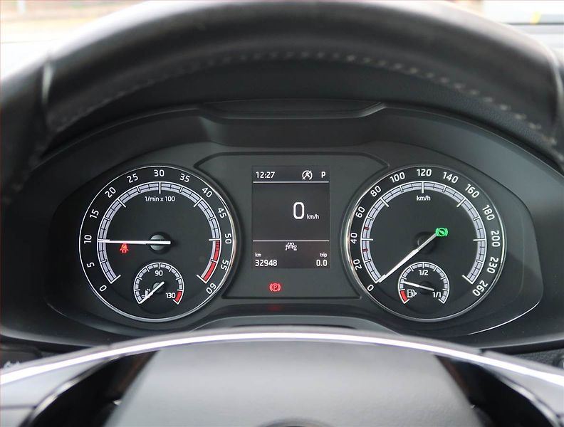 Škoda Karoq (2021) Ambition 2.0 TDI - fotka 11 z 23
