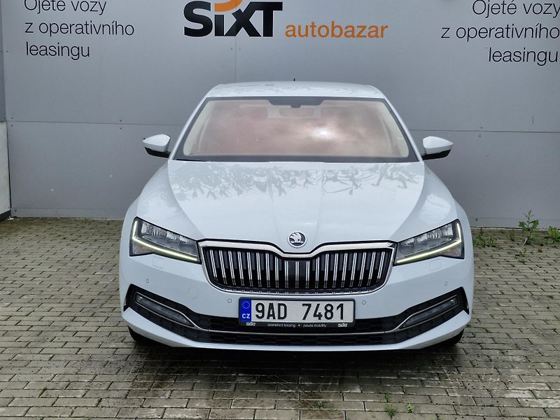 Škoda Superb IIIF Style 2,0 TDI (110 kW - fotka 3 z 10