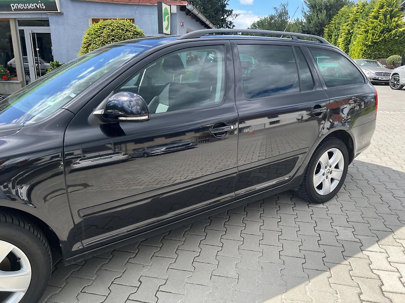 Škoda Octavia 1,2TSi DSG combi Autoklima - fotka 6 z 43