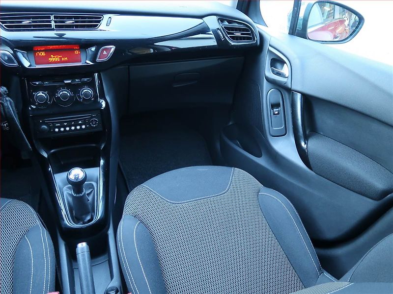Citroën C3 (2012) 1.4 i, Tempomat, Park. senzory - fotka 8 z 14
