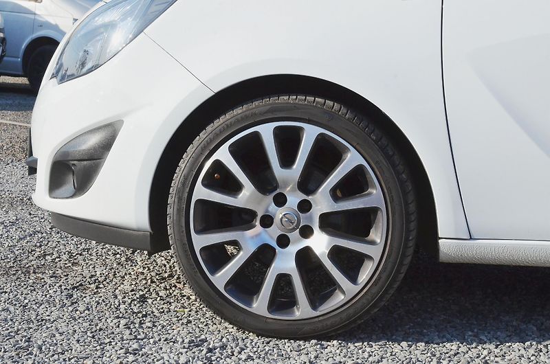 Opel Meriva (2012) 1.4 88kW Design Ed. / 2x kola - fotka 7 z 41