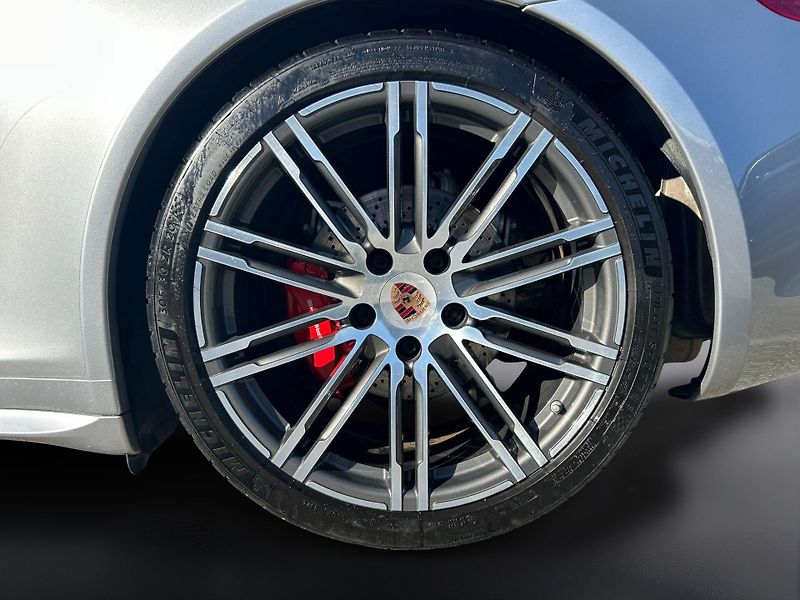 Porsche 911 4S - fotka 13 z 30