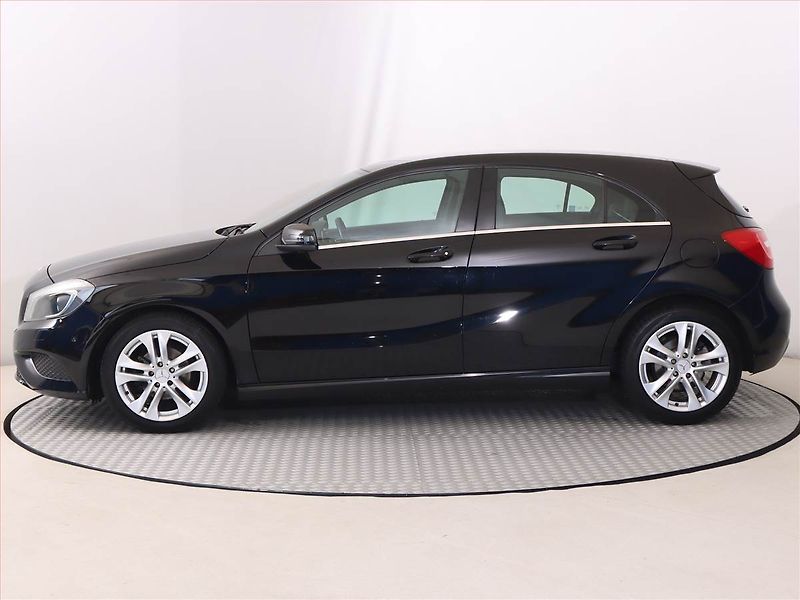 Mercedes-Benz Třídy A (2014) A 180 d, Xenony, Park. senzory - fotka 3 z 17