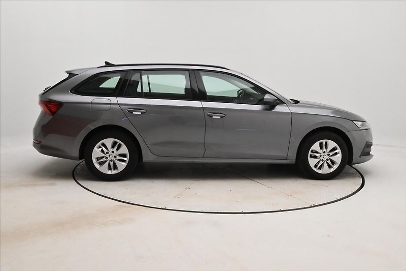 Škoda Octavia 2,0 TDI 110kW DSG Ambition Zár - fotka 4 z 26
