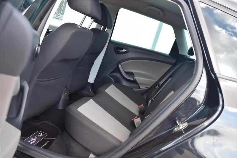 Seat Ibiza 1,6 TDI 66KW PO SERVISE 2XKOLA - fotka 18 z 48