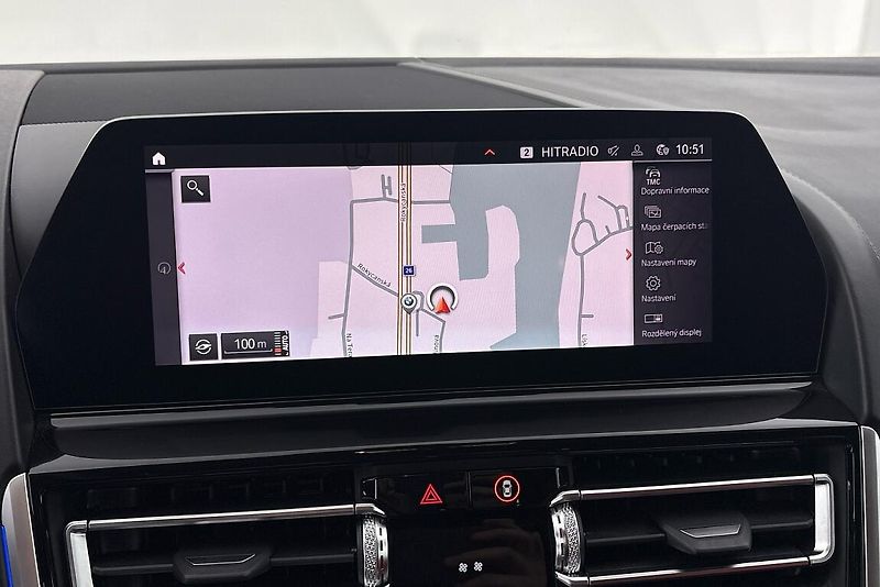 BMW Řada 8 M850i xDrive - fotka 19 z 26