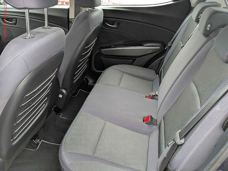SsangYong Tivoli (2023) 1.5T, ČR, AC, tempo, kamera - fotka 10 z 15