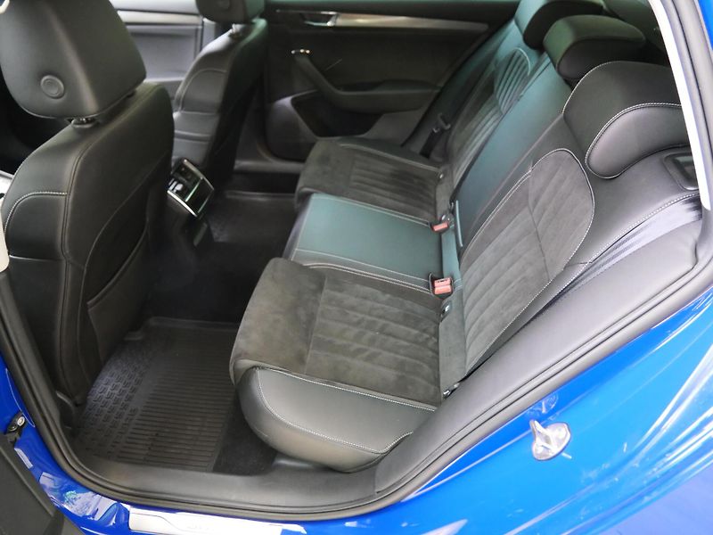 Škoda Superb - fotka 25 z 26