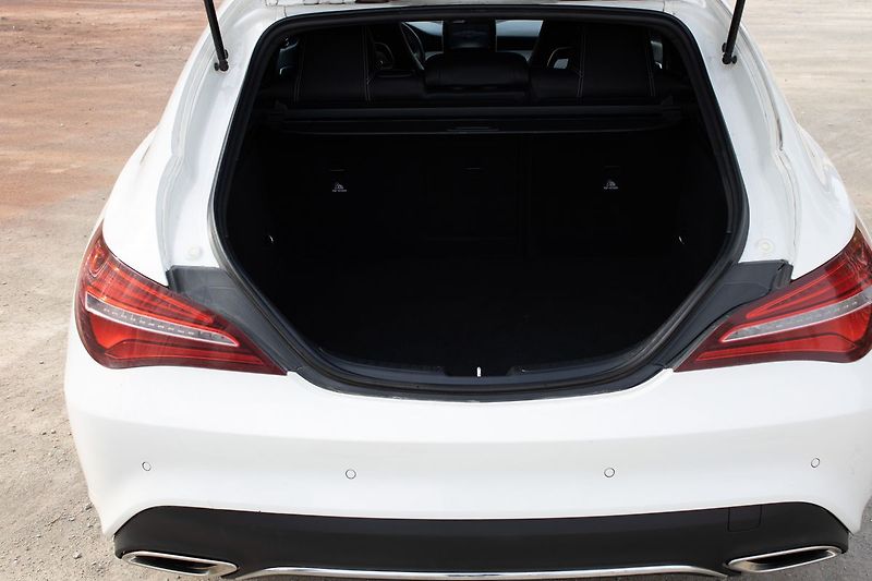 Mercedes-Benz CLA Doložitelný servis, nové letní - fotka 34 z 36