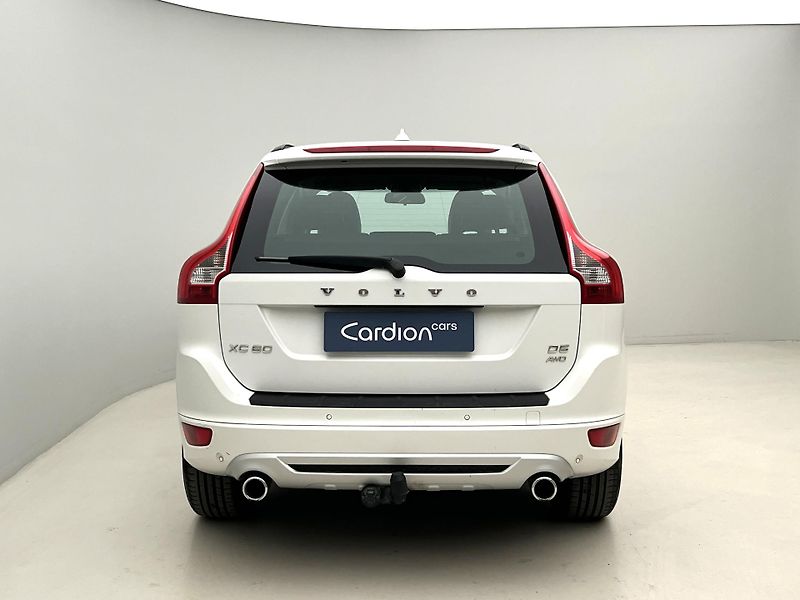 Volvo XC60 D5 AWD R-DESIGN AUT  - fotka 11 z 27
