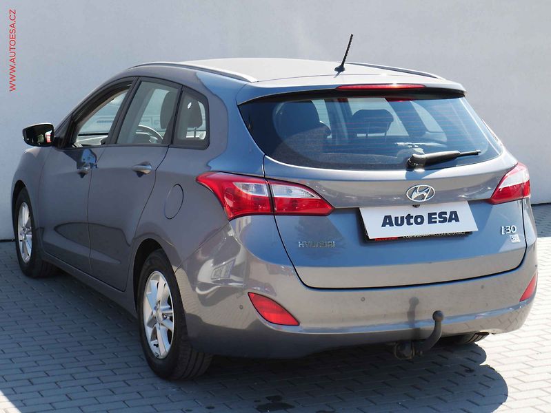 Hyundai i30 (2012) 1.6CVVT, 1.maj,ČR, AC, TZ - fotka 6 z 18