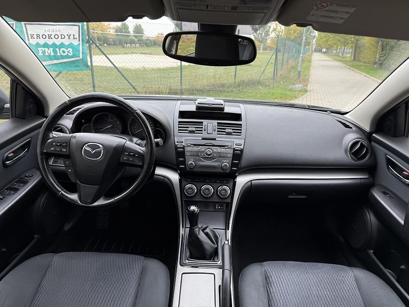 Mazda 6 1.8 Active - fotka 25 z 33