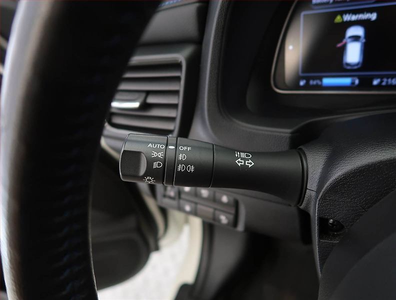 Nissan Leaf (2020) 40 kWh, SoH 91%, digi klima - fotka 20 z 24