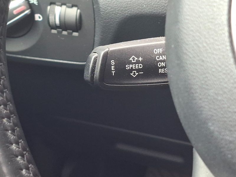 Audi Q3 (2012) 2.0TDI 130kW QUATTRO-S-TRONIC - fotka 18 z 39