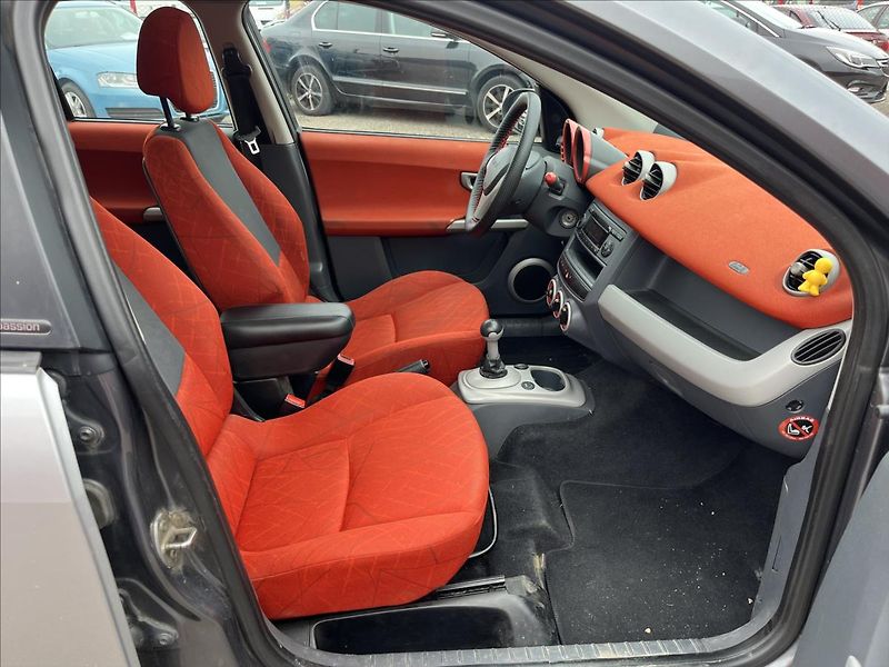 Smart Forfour 1,3 i AUTOMAT PANORAMA KLIMA - fotka 11 z 35