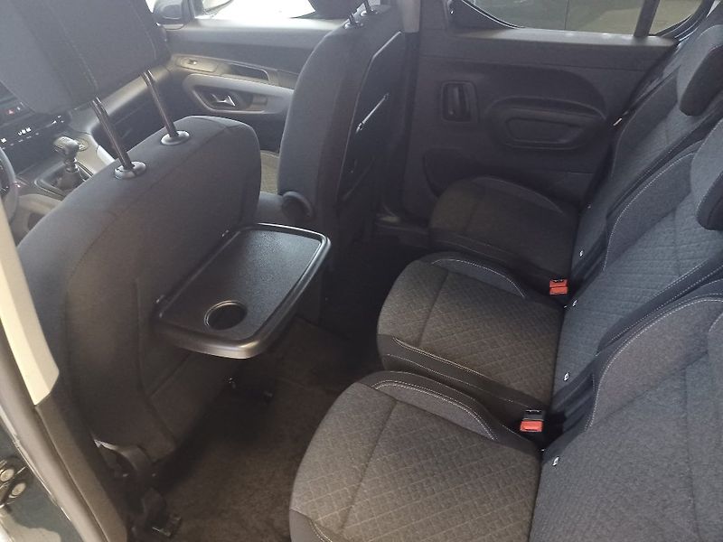 Opel Combo (2025) Elegance Plus 1,5 CDTi MT6 - fotka 27 z 27