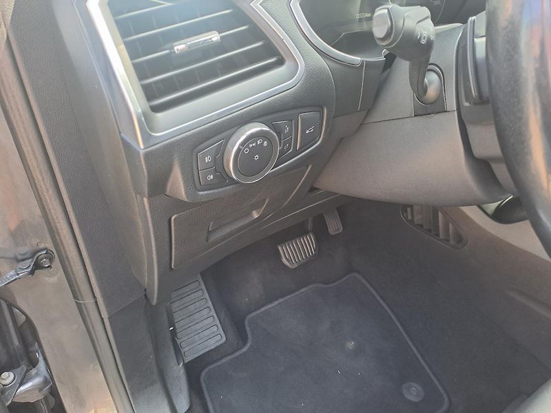 Ford Galaxy (2016) 2,0 TDCi 132 kW 4x4 AUTOMAT - fotka 12 z 31
